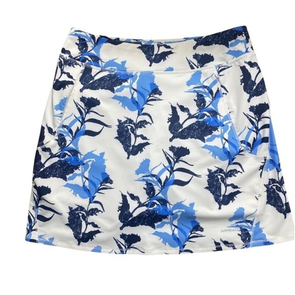 Cutter& Buck Annika Skort - S white, blue , navy , NWOT , polyester spandex